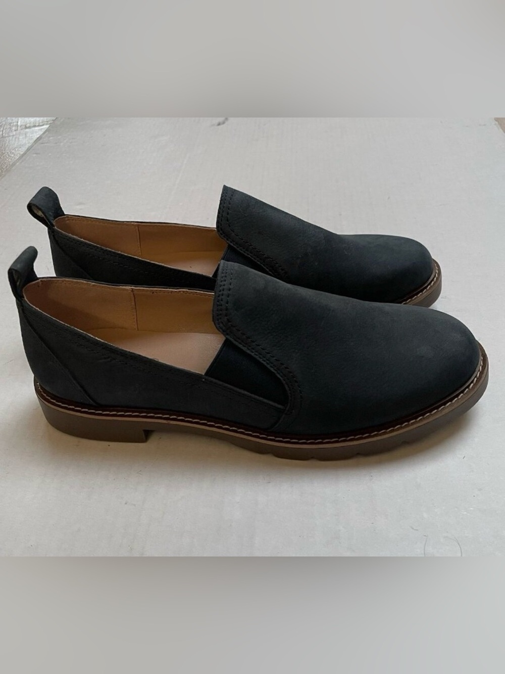 EUC Blondo Phoebe Suede Loafers Womens 9.5 navy Blue